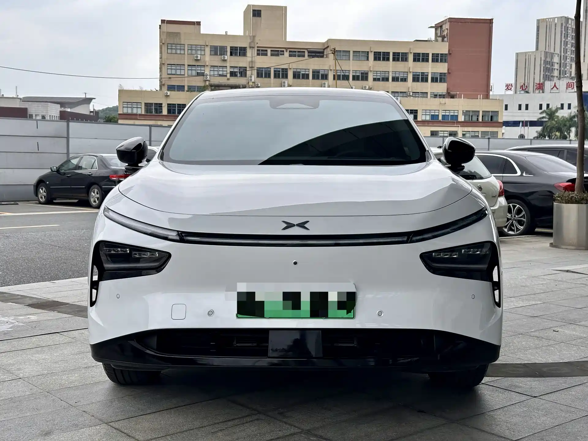 Фото 2 - XPeng G7