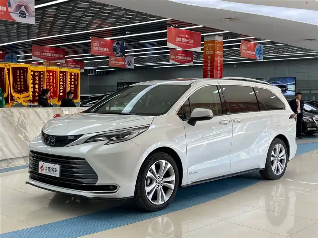 Toyota Sienna 2023 2.5L Hybrid Premium Edition