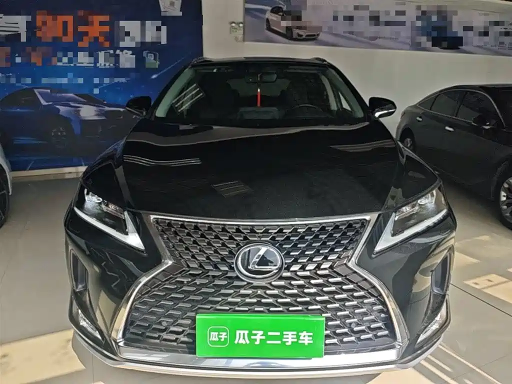 Lexus RX 2020 Facelift 300 2WD Elite Edition фото 3