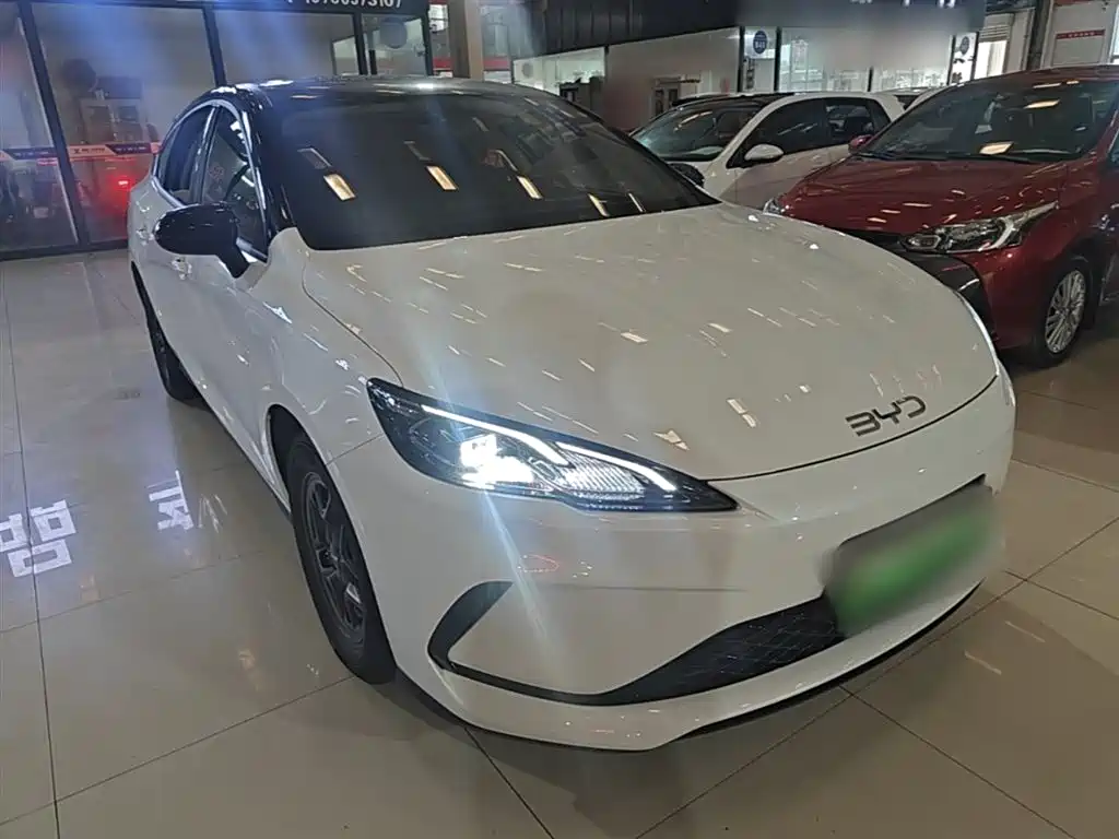BYD Hai Bao 05 DM-i 2025 DM-i Smart Drive Edition 55KM Luxury фото 4