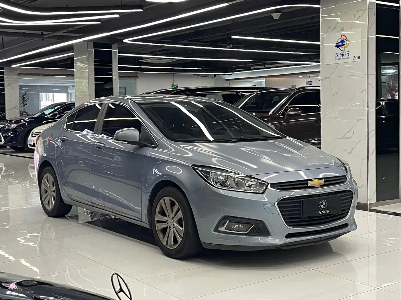 Photo 3 - Chevrolet Cruze