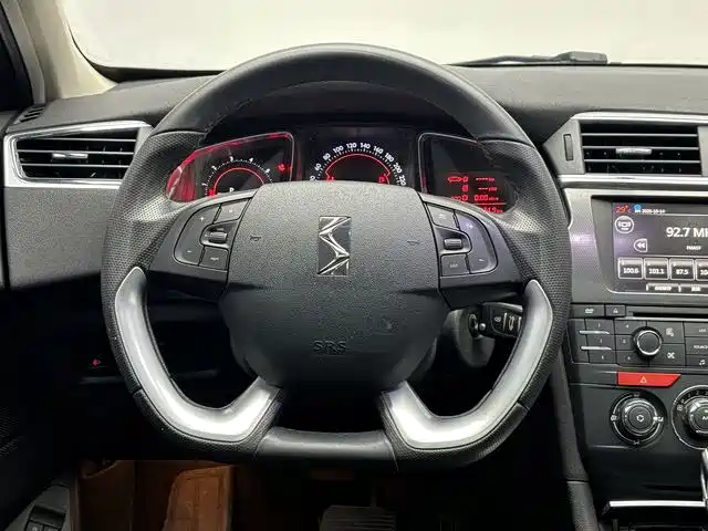 Фото 6 - DS 6