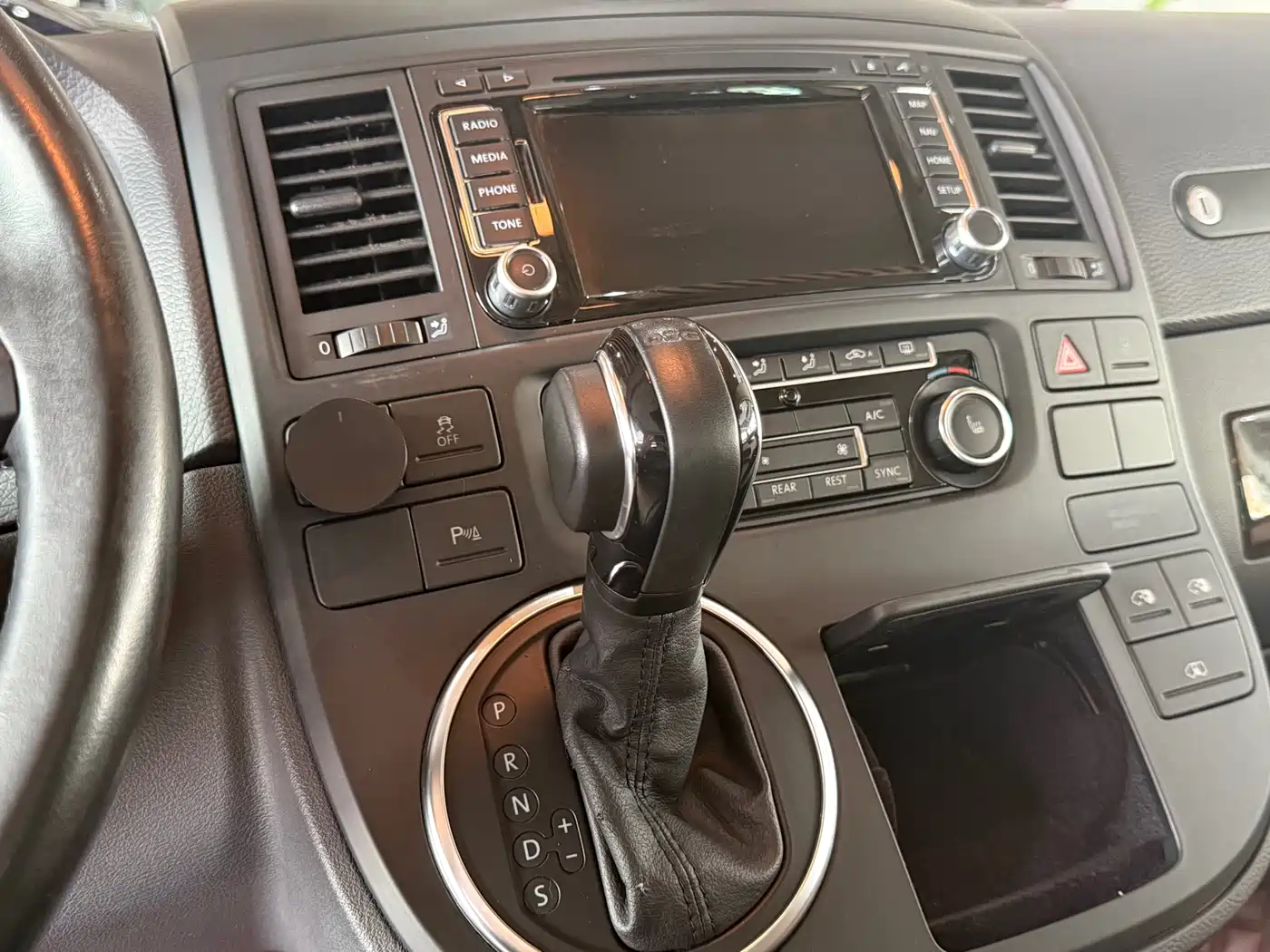 Volkswagen Multivan 2014 2012 2.0TSI 4WD Premium