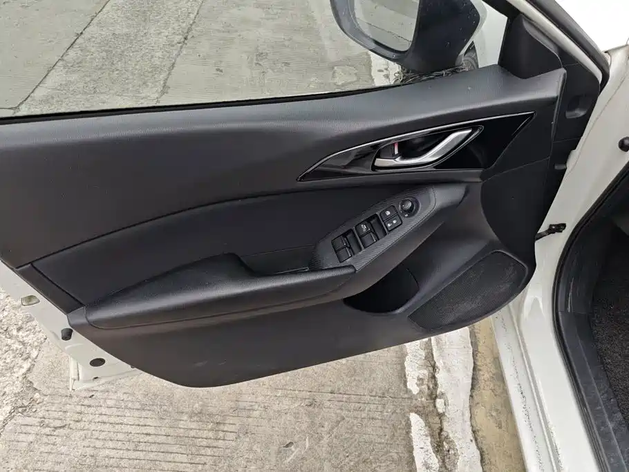Mazda Mazda 3 2014 2014 Sedan 1.5L Manual Comfort