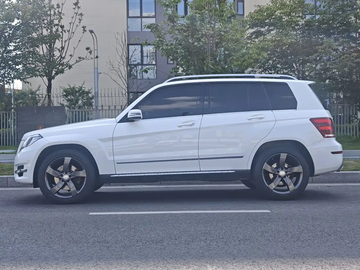 Mercedes-Benz GLK-Class 2013 GLK 300 4MATIC Dynamic Sunroof фото 6
