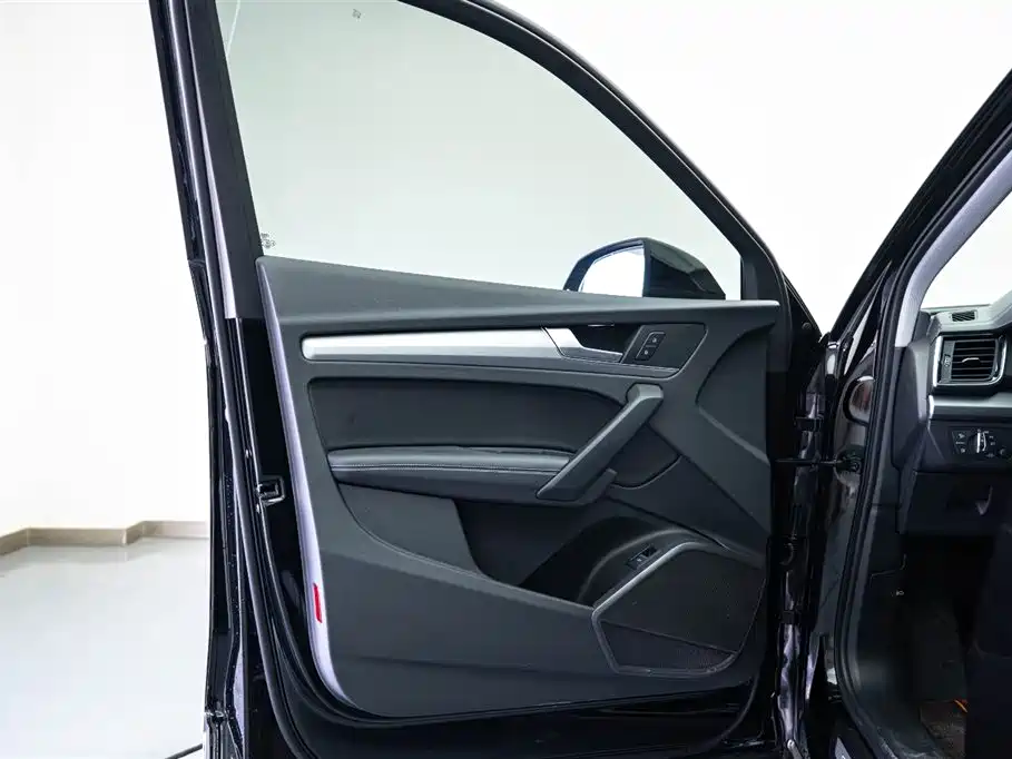 Audi Q5L 2023 40T Fashion Dynamic фото 10