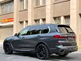 Photo 7 - BMW X7
