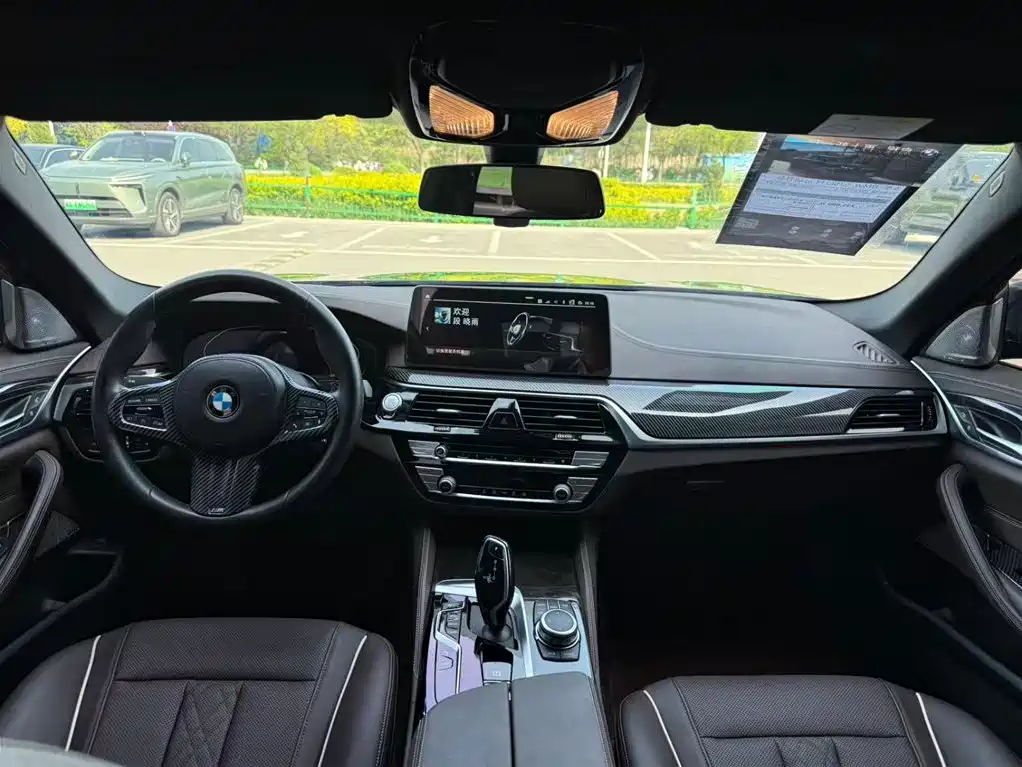 BMW 5 Series 2022 525Li M Sport Package фото 13