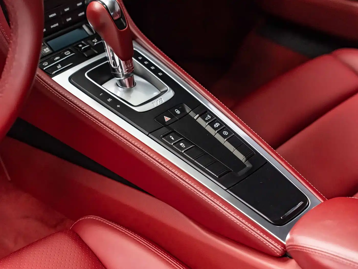 Porsche 718 2018 Cayman 2.0T фото 11
