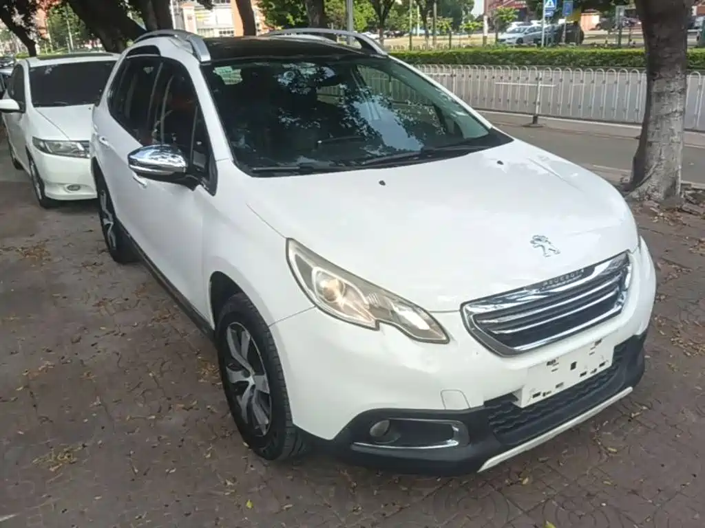 Фото 4 - Peugeot 2008