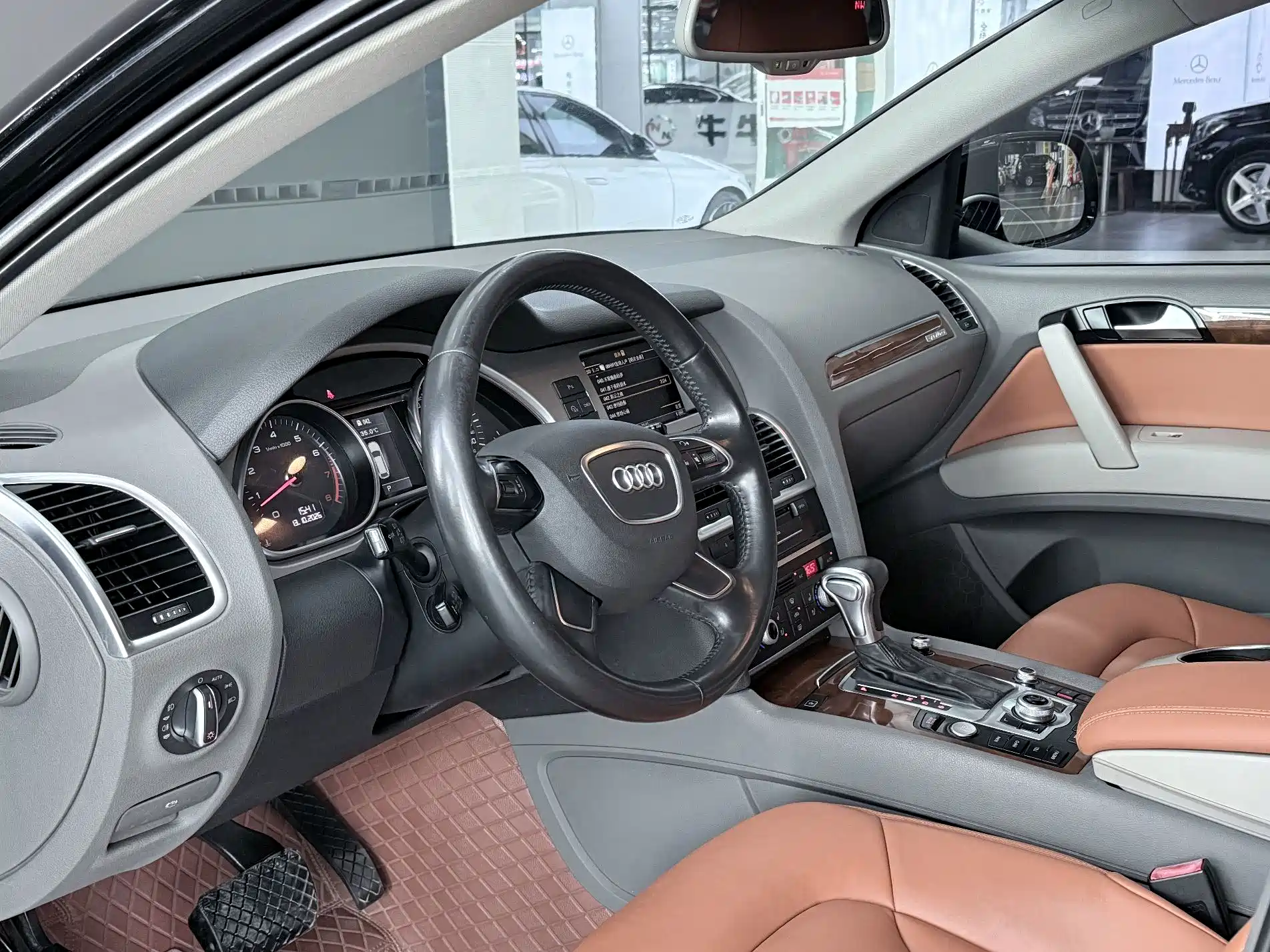 Photo 8 - Audi Q7