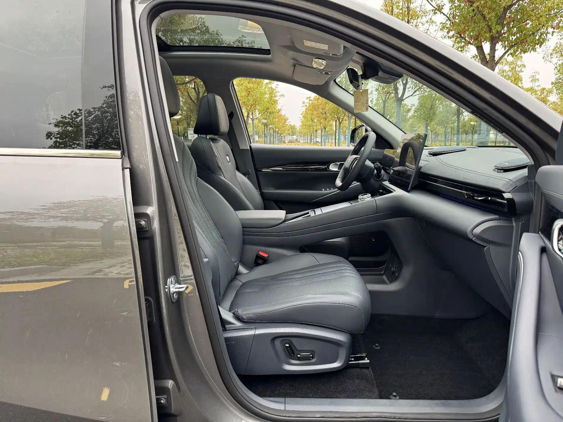 Photo 12 - Geely Galaxy Galaxy E5