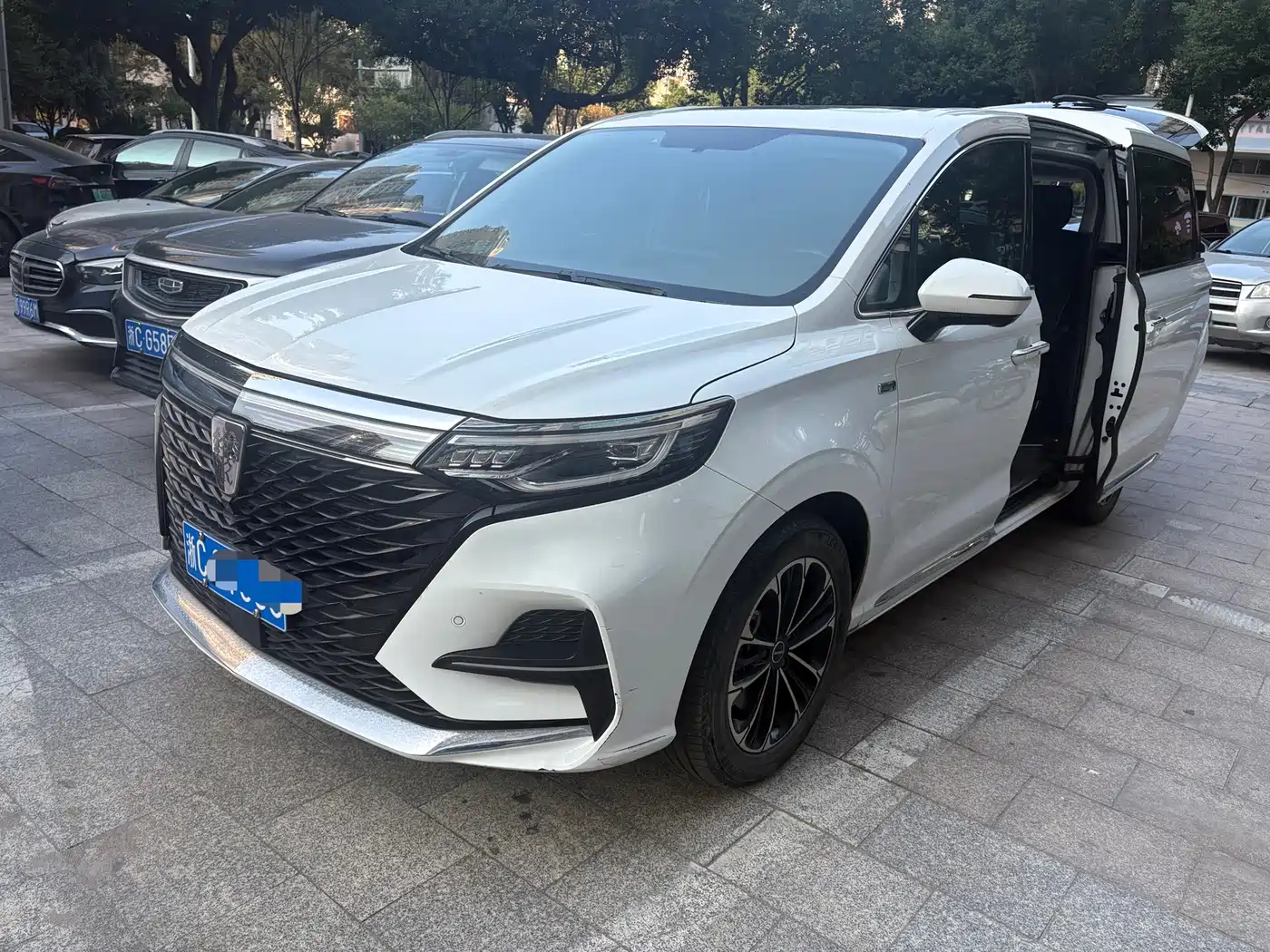 Roewe iMAX8 2021 — пригон из Китая