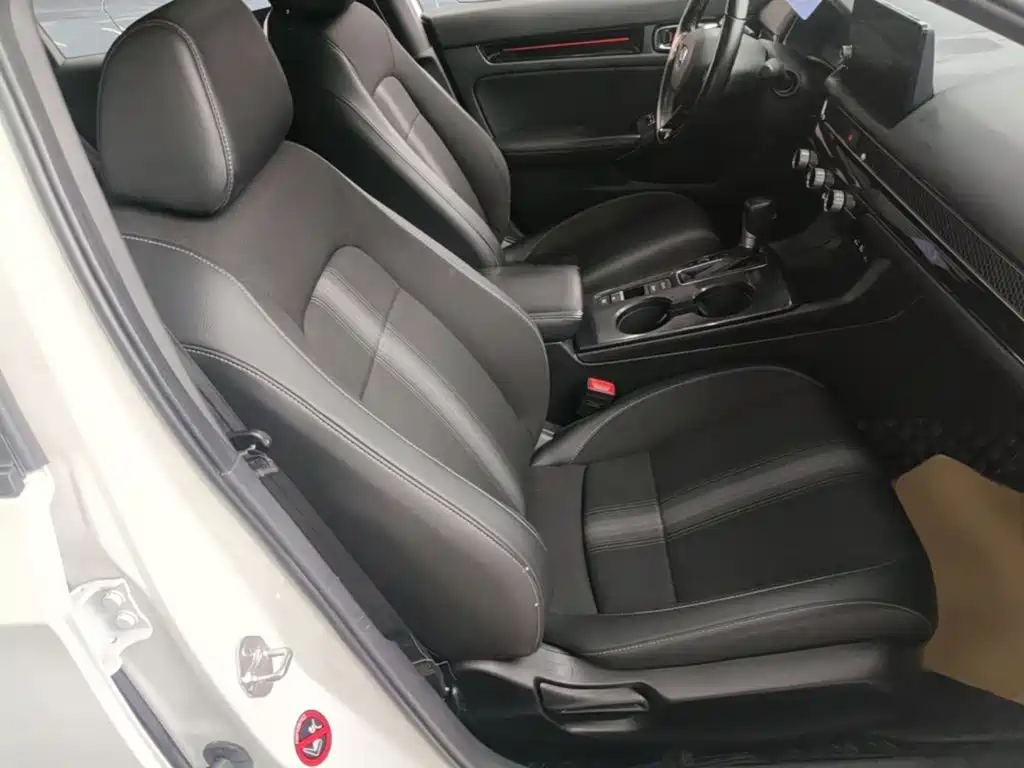 Photo 20 - Honda Civic