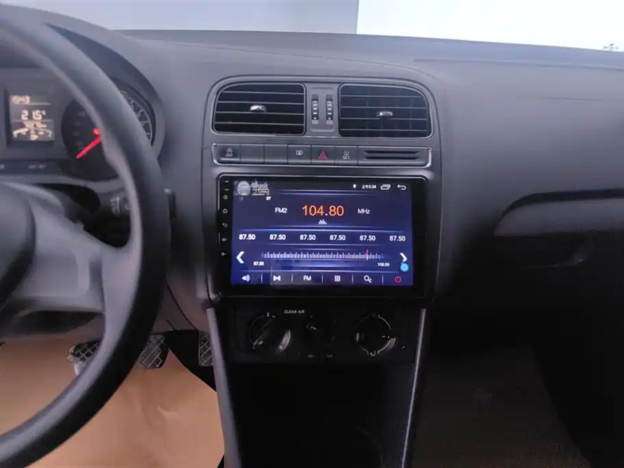 Volkswagen Polo 2018 1.5L Manual Safe Drive фото 13