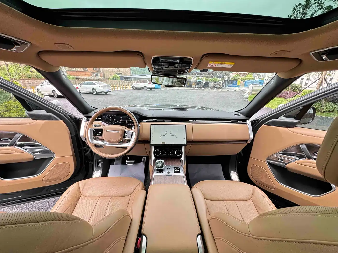 Land Rover Range Rover 2023 3.0 L6 400PS Genesis Extended Version фото 6
