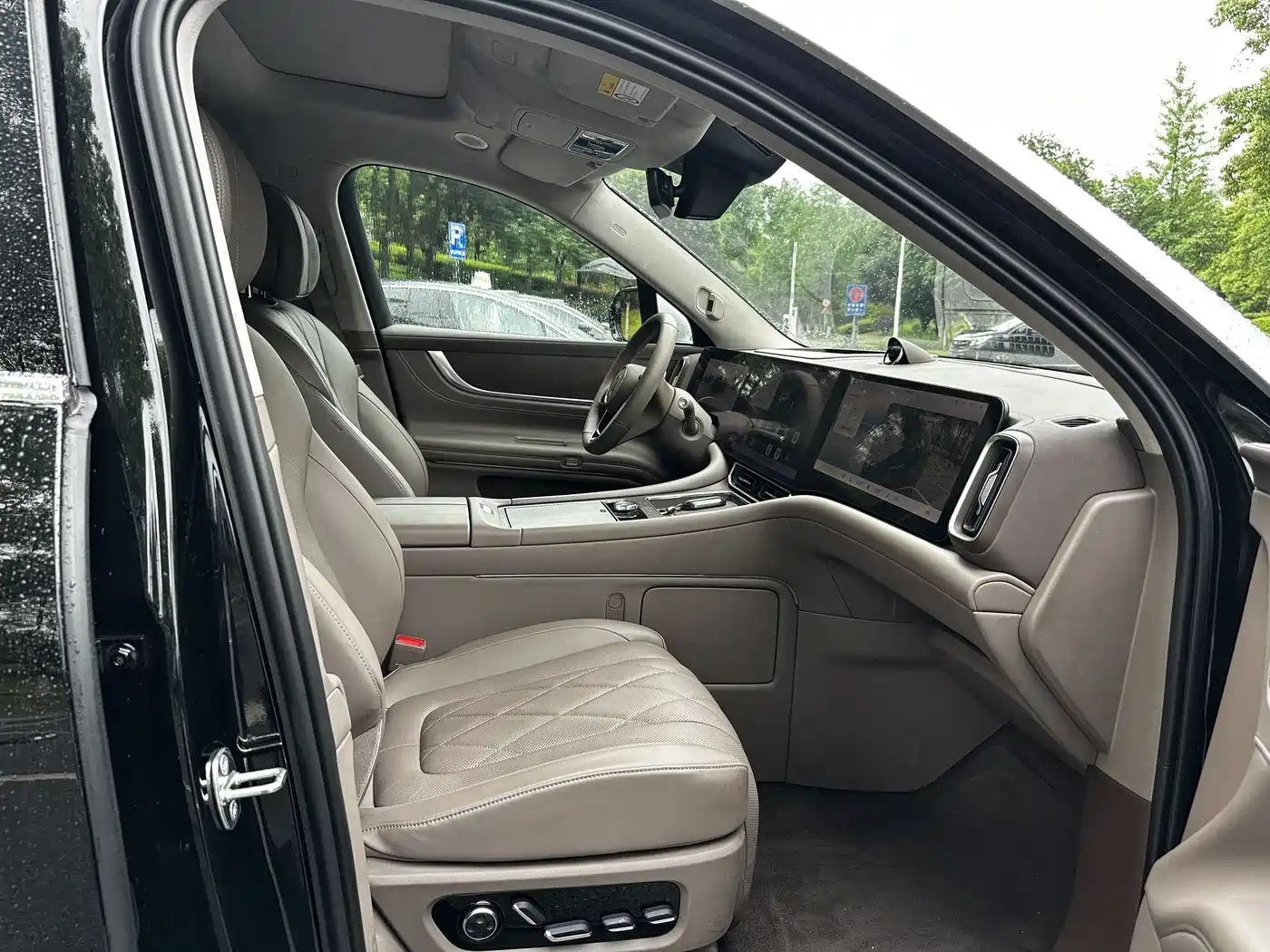 AITO Wenjie AITO M9 2024 Model Extended Range Ultra Edition 52kWh 5-Seater фото 10