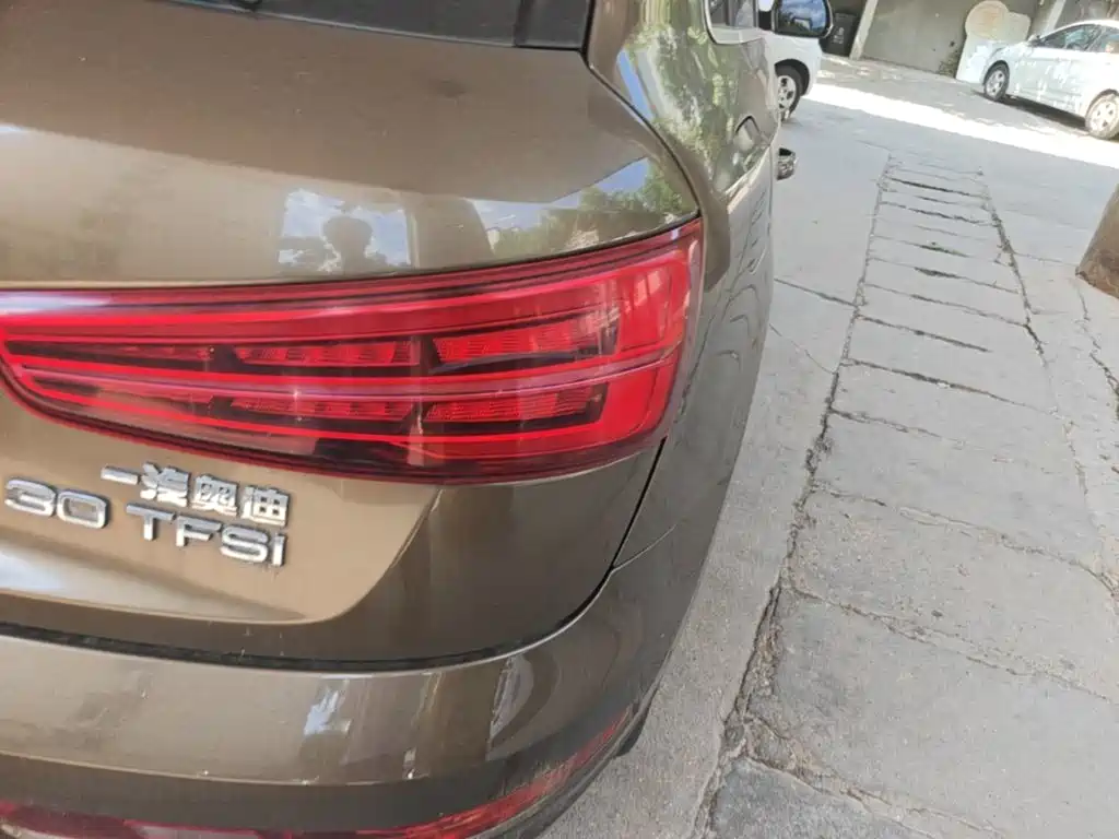 Фото 8 - Audi Q3