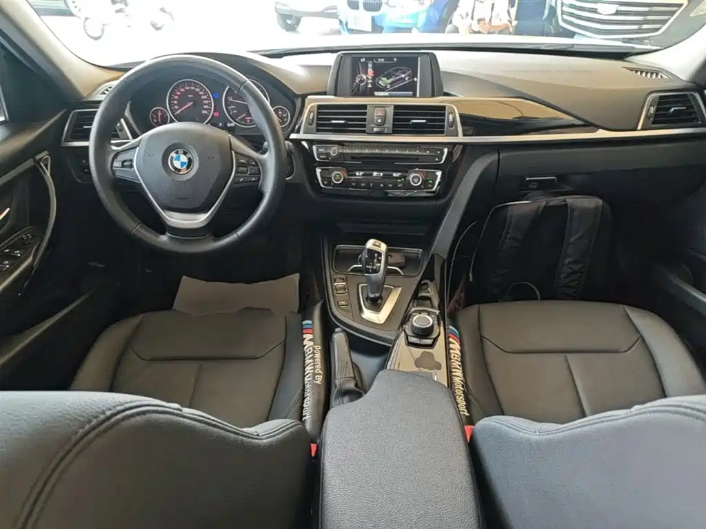 BMW 3 Series 2016 316Li Fashion фото 10