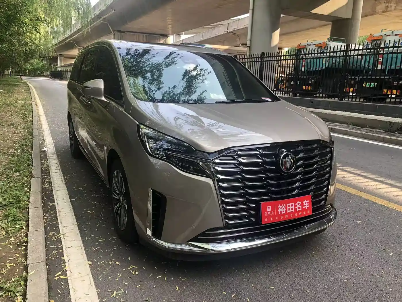 Buick GL8 2023 ES Landmaster Flagship фото 3
