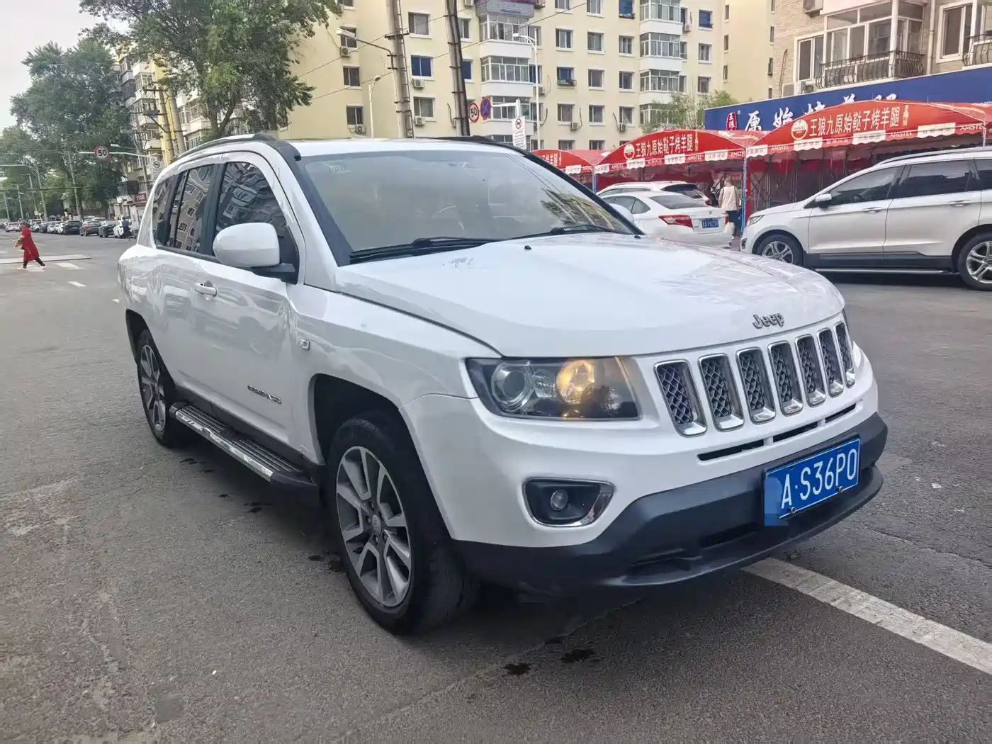 Photo 3 - Jeep Compass (Import)