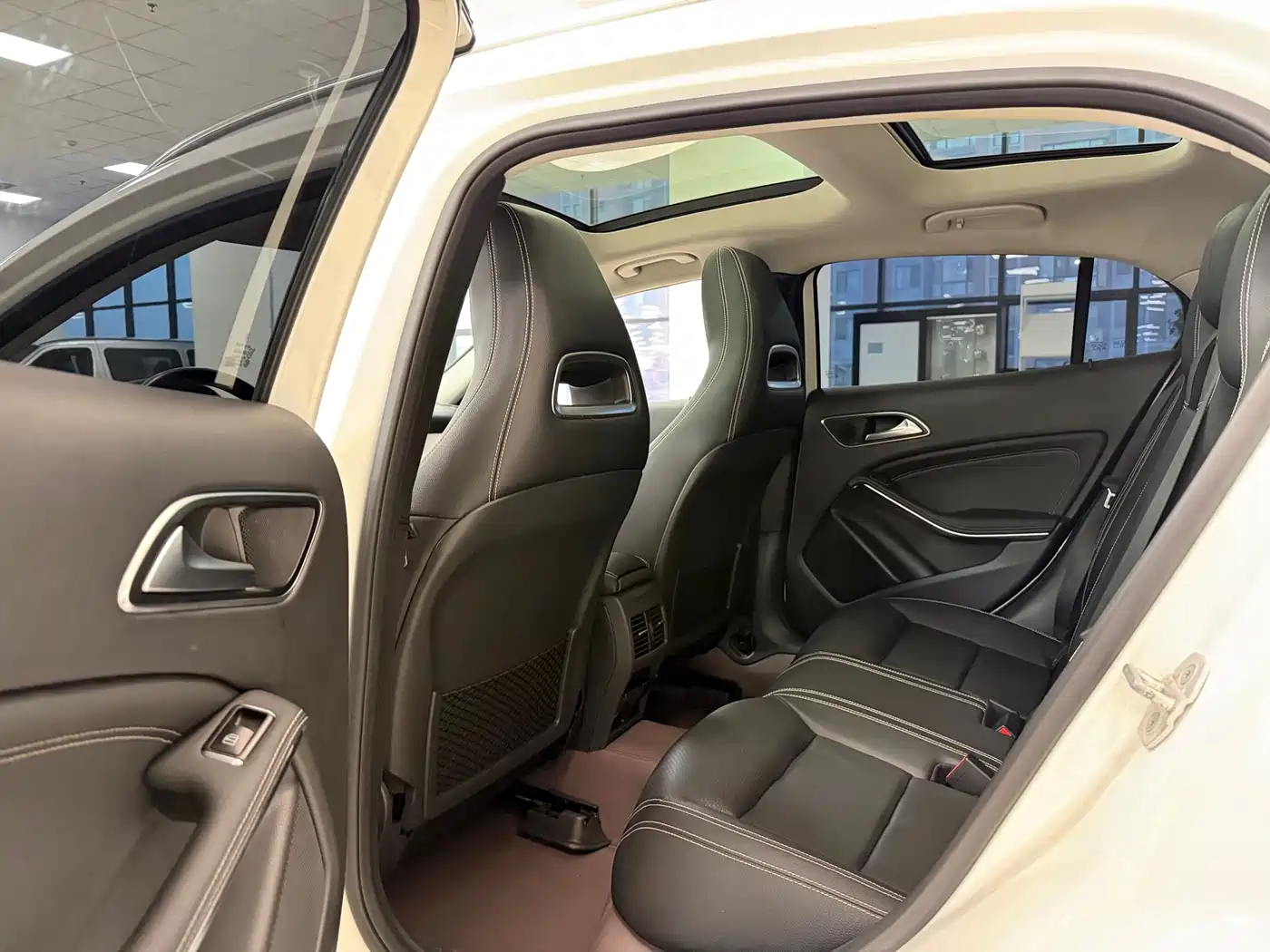 Mercedes-Benz GLA 2016 GLA 200 Fashion фото 8