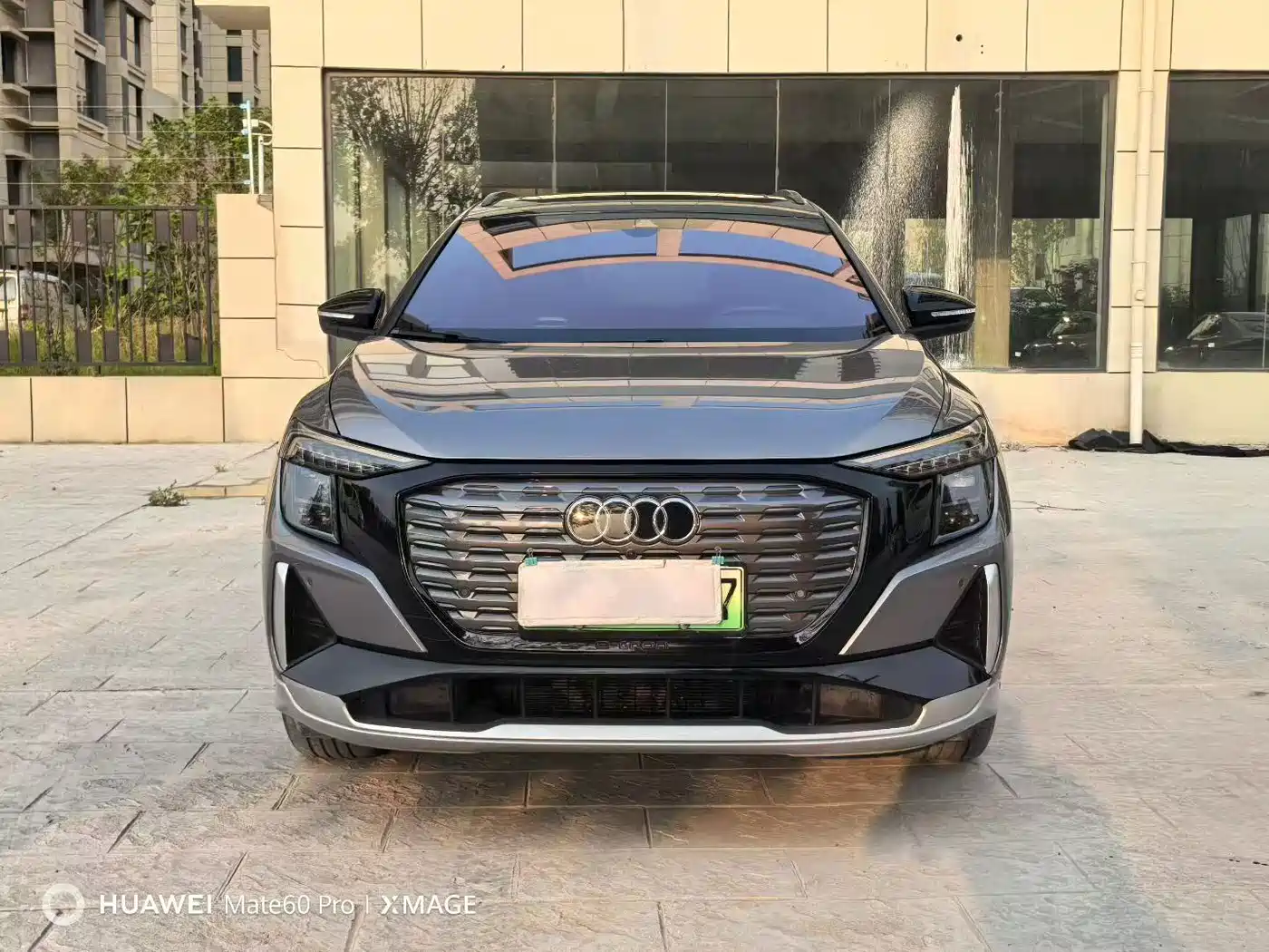 Audi Q5 e-tron 2022 40 e-tron Starlight Mech Suit фото 2