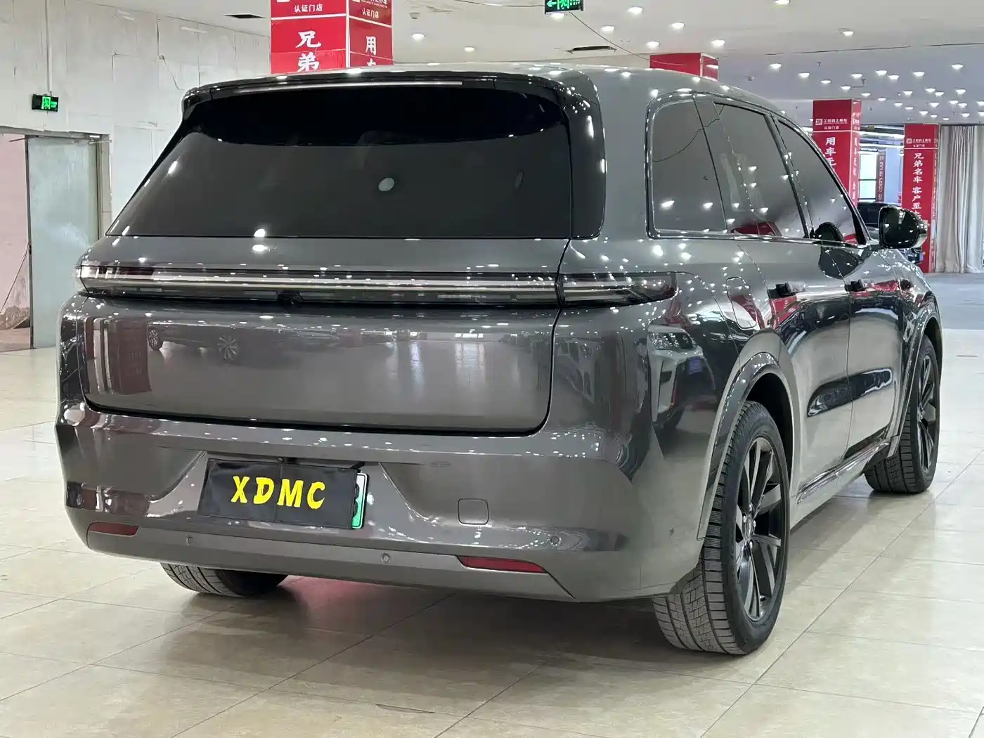 Li Auto Li L8 2023 Pro фото 9