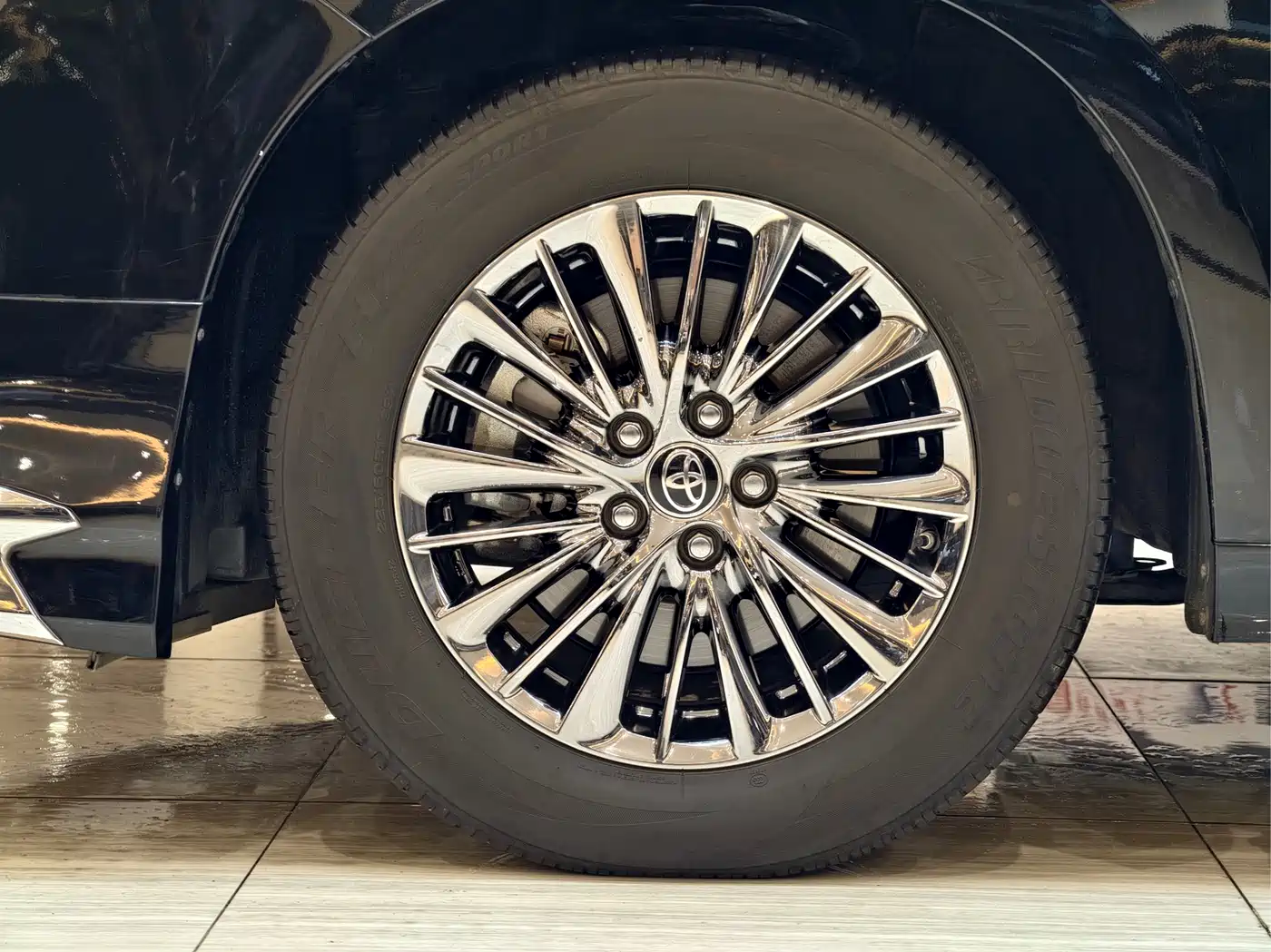Toyota Alphard 2021 Hybrid 2.5L Premium фото 24