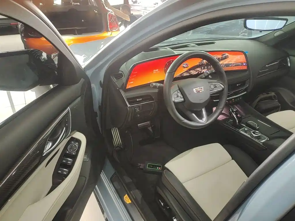 Cadillac CT5 2025 Model 28T Track Performance Edition + Peak Track Package фото 16