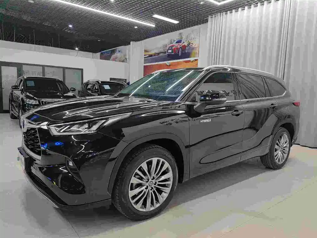 Toyota Highlander 2022 Model Dual Engine 2.5L 4WD Premium Edition 7-Seater