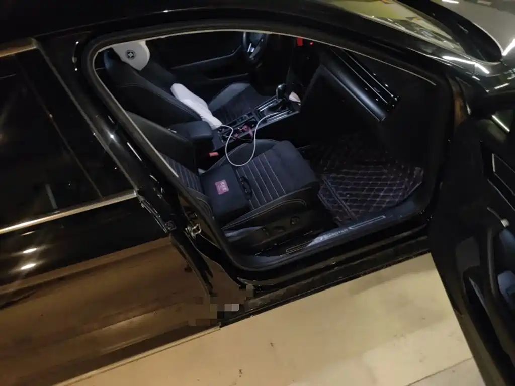 Volkswagen Magotan 2020 330TSI DSG Luxury фото 20