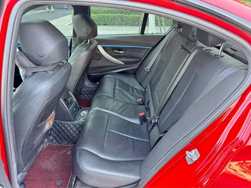 BMW 3 Series 2019 320i M Sport Package фото 6