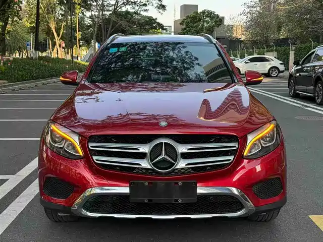 MERCEDES-BENZ GLC