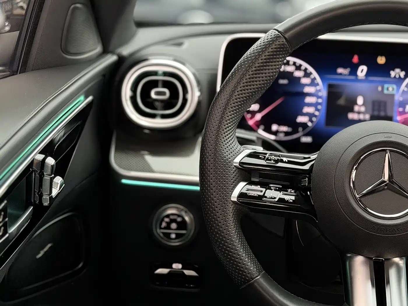 Mercedes-Benz C-Class 2023 C 260 L Sport фото 11