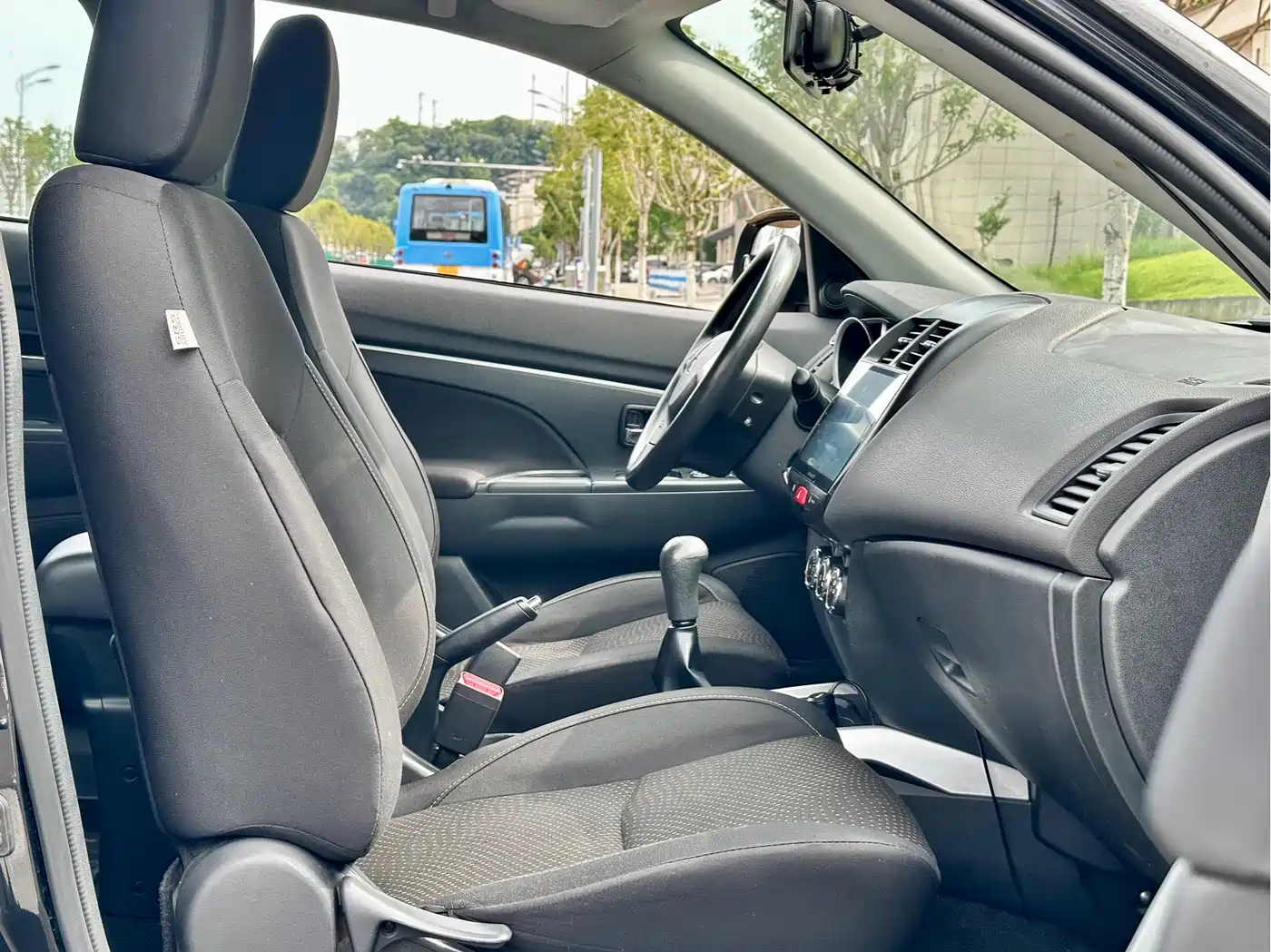 Mitsubishi ASX 2013 2.0L Manual 2WD Comfort фото 24