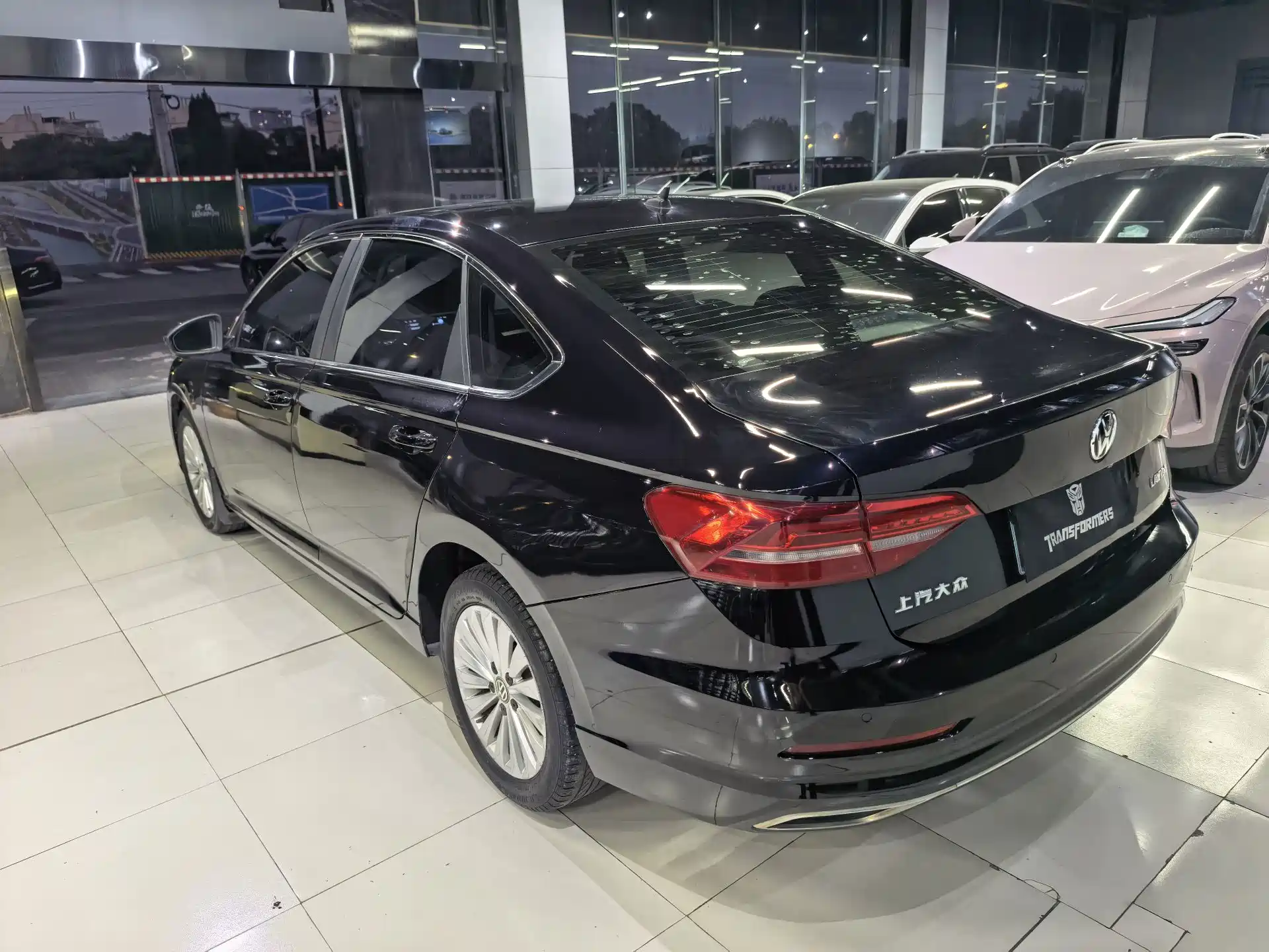 صورة 5 - Volkswagen Lavida