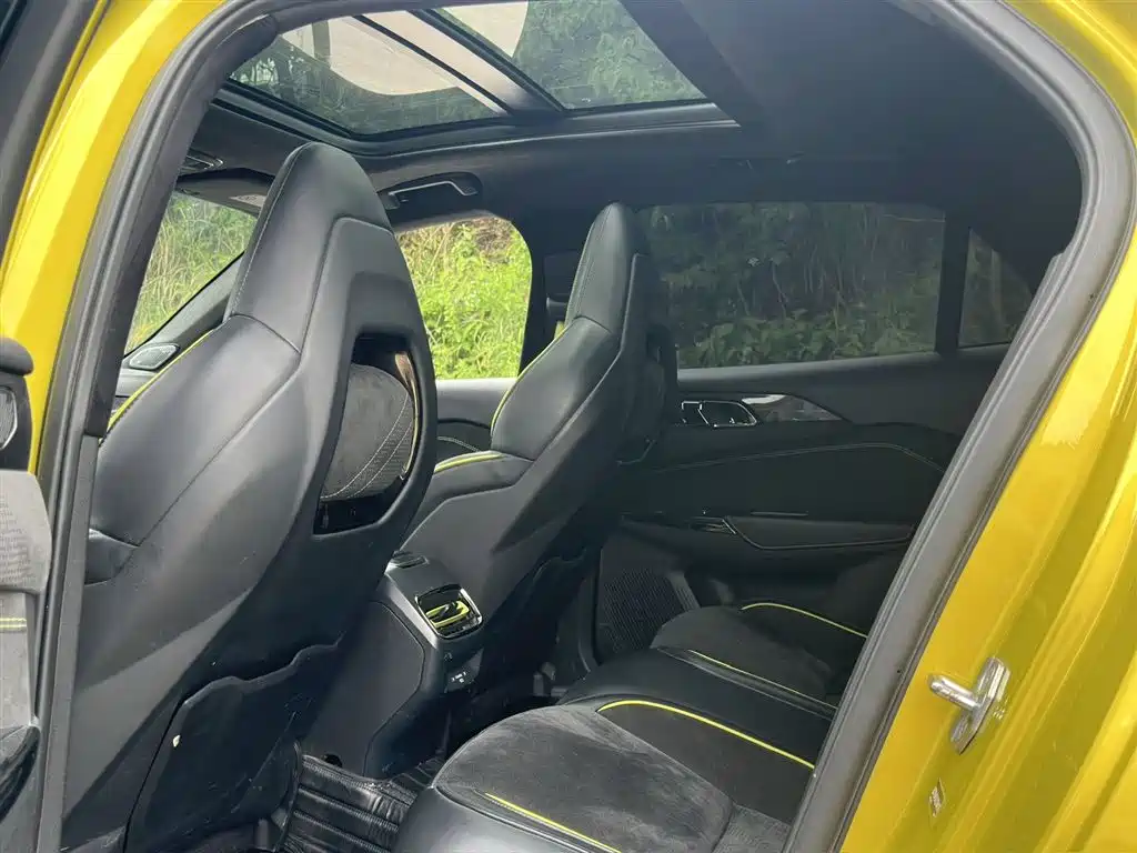Lynk & Co 03 2020 03+ 2.0TD Auto Performance Package Edition фото 5