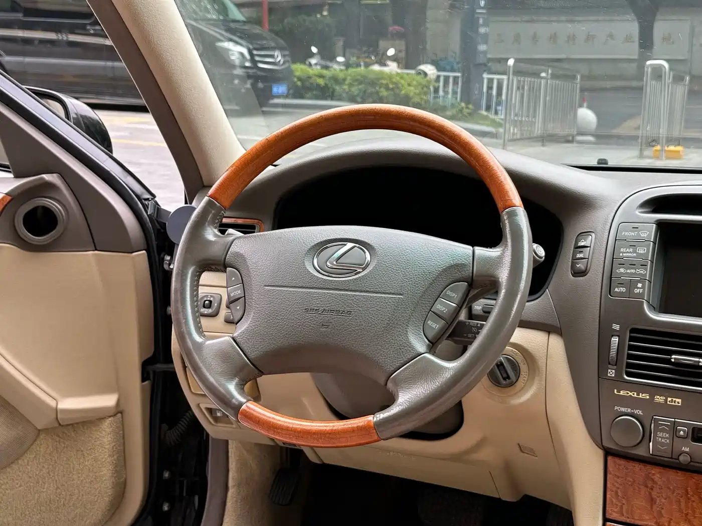 Lexus LS 2005 430 фото 19