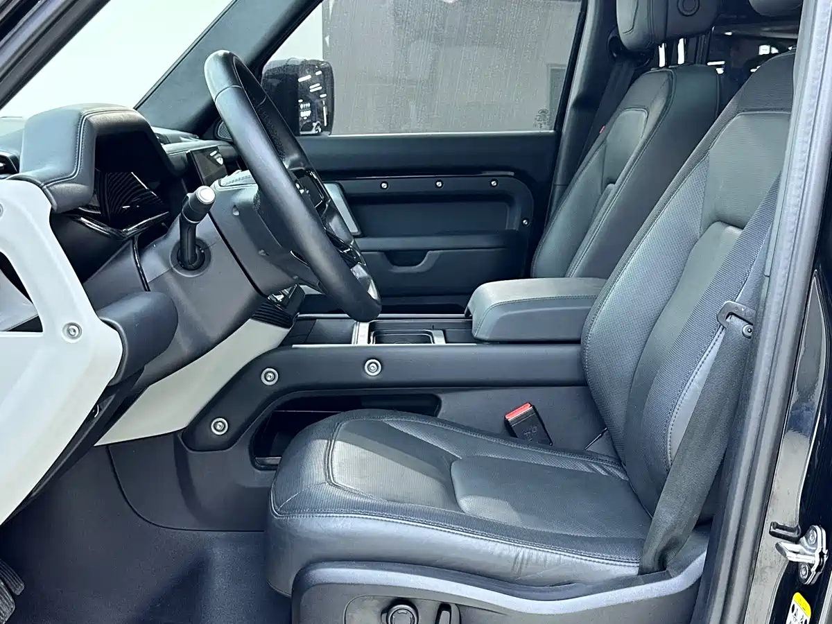 Land Rover Defender 2024 110 3.0T P400 X-DYNAMIC HSE фото 7