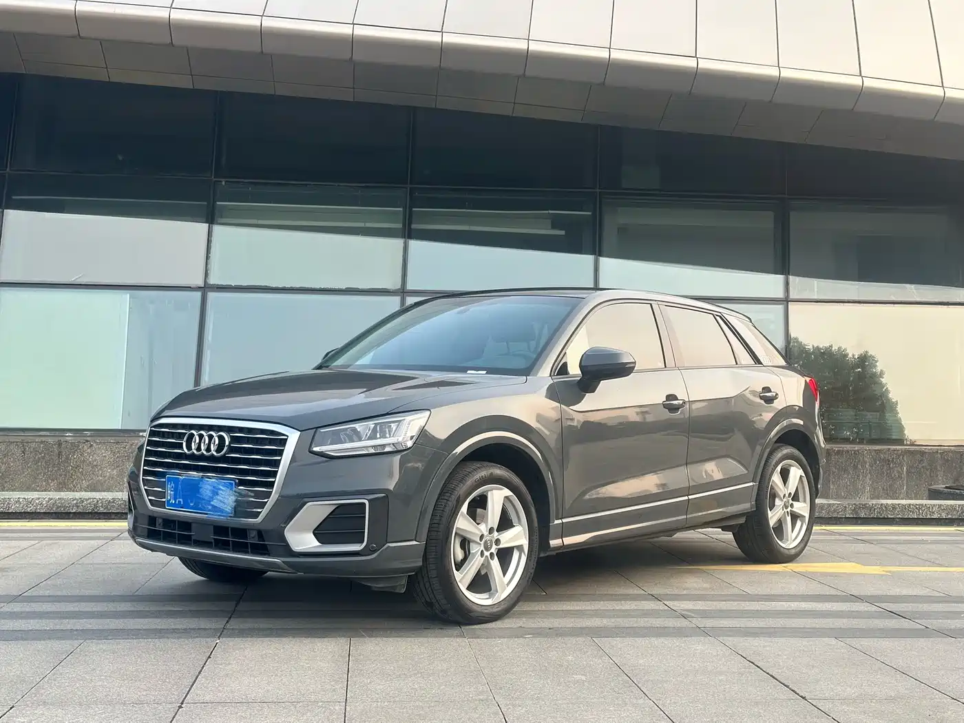 Audi Q2L 2020 35 TFSI Fashion Elegance Model