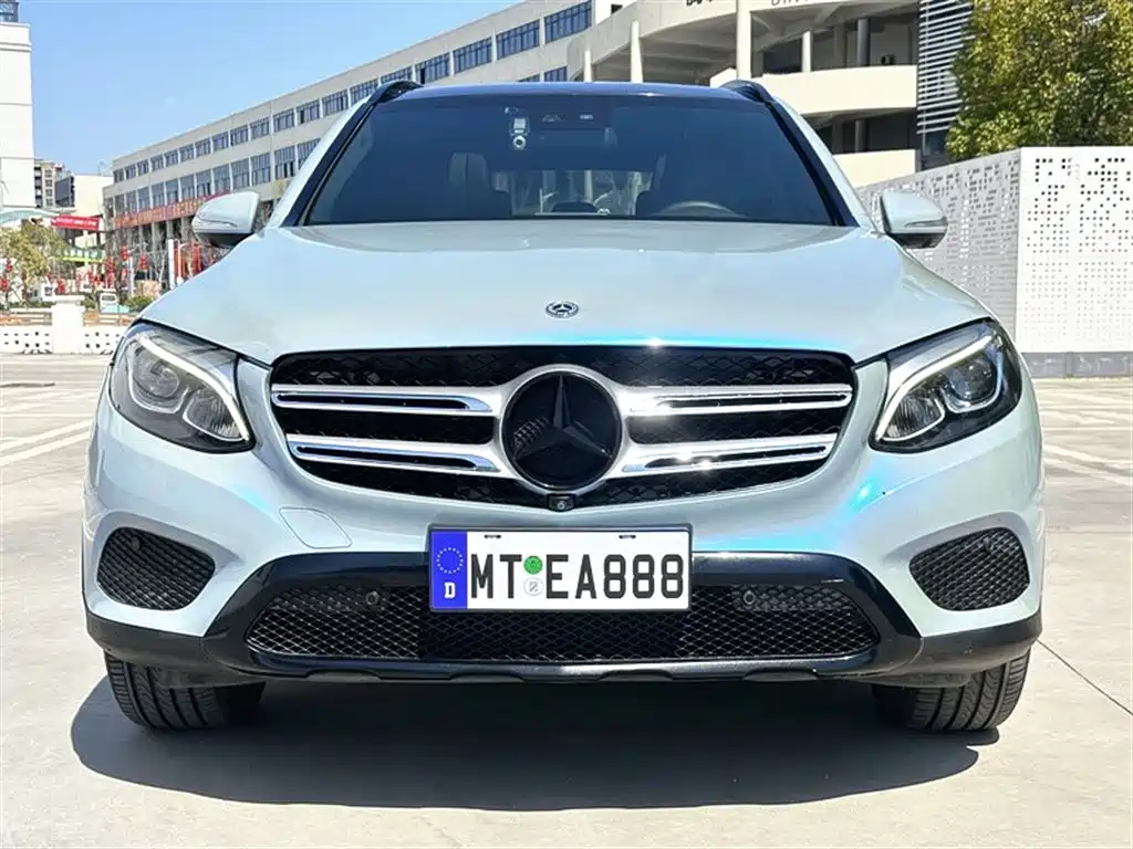 Mercedes-Benz GLC 2016 GLC 260 4MATIC Luxury фото 2