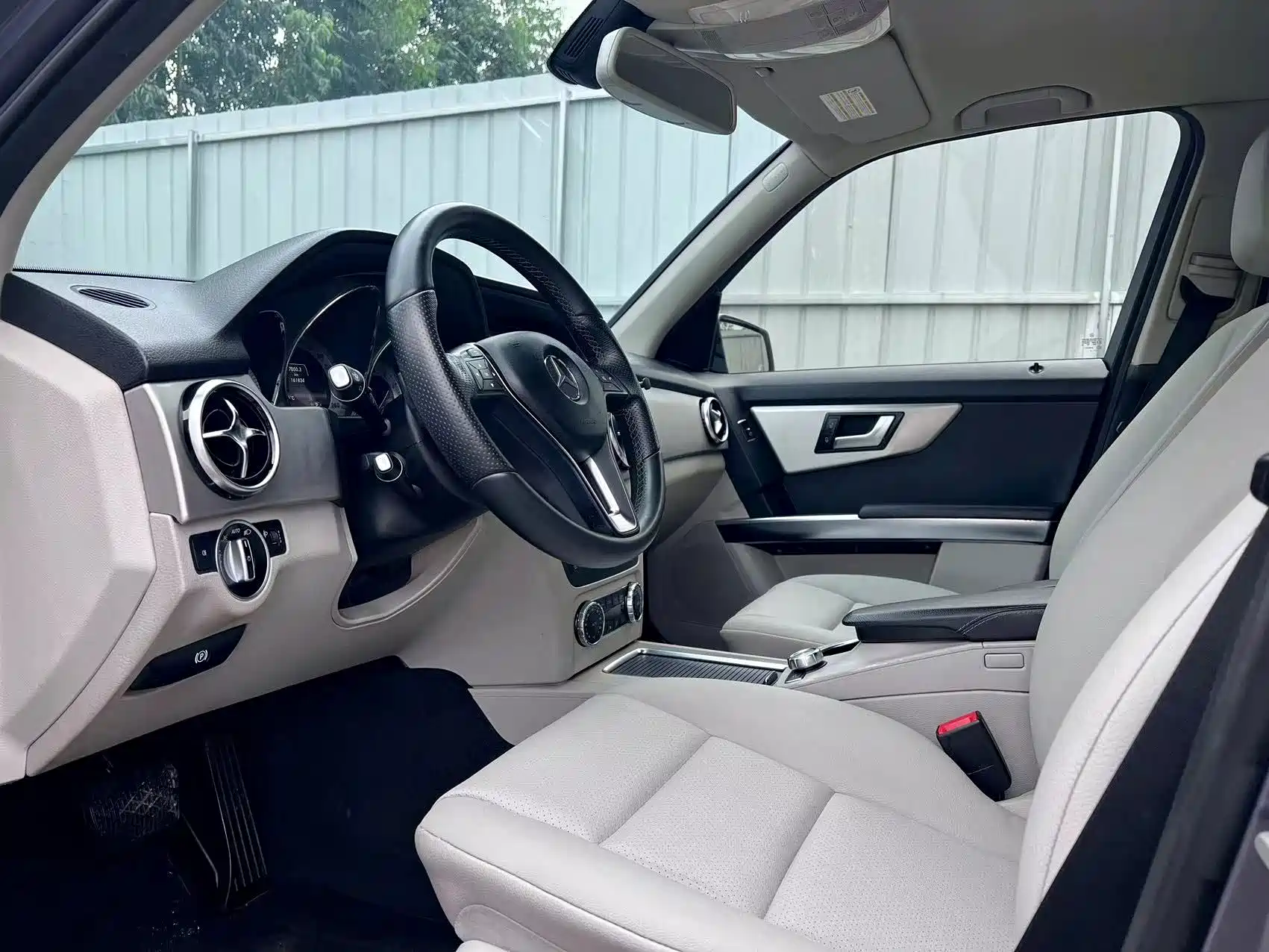 Photo 9 - Mercedes-Benz GLK-Class