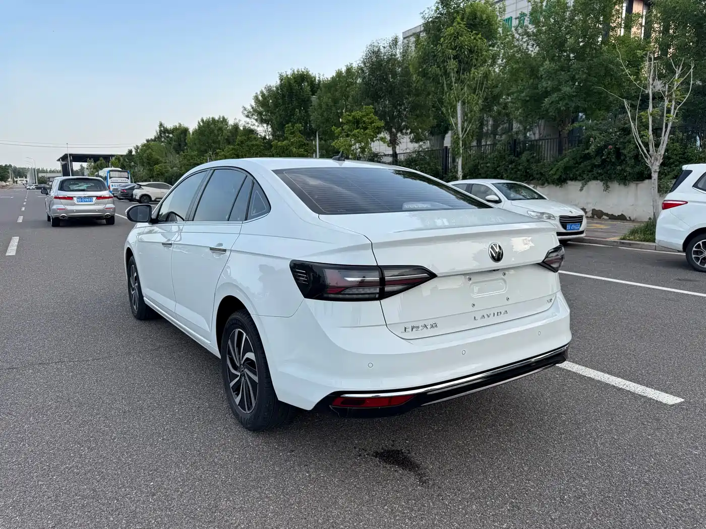 Volkswagen Lavida 2023 New Trend 1.5L Auto Aspiration Edition фото 5