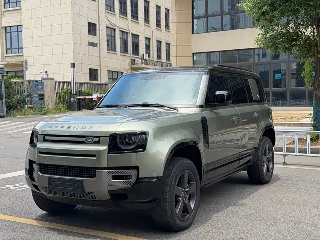 Land Rover Defender 110 3.0T P400 X-DYNAMIC HSE