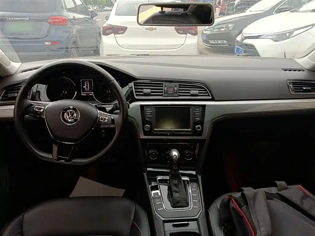 Volkswagen Lamando 2015 330TSI DSG Comfort фото 10