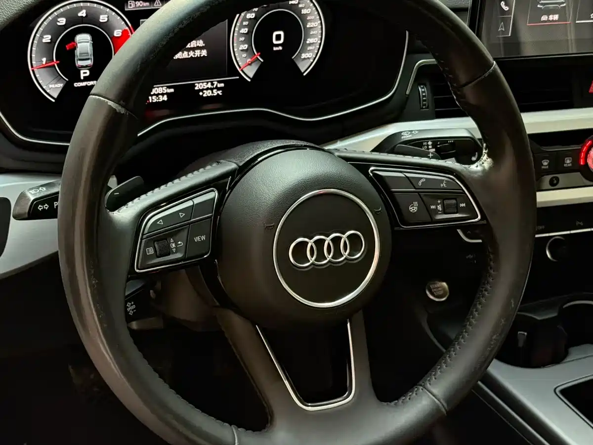 Audi A4L 2022 40 TFSI Fashion Dynamic фото 3