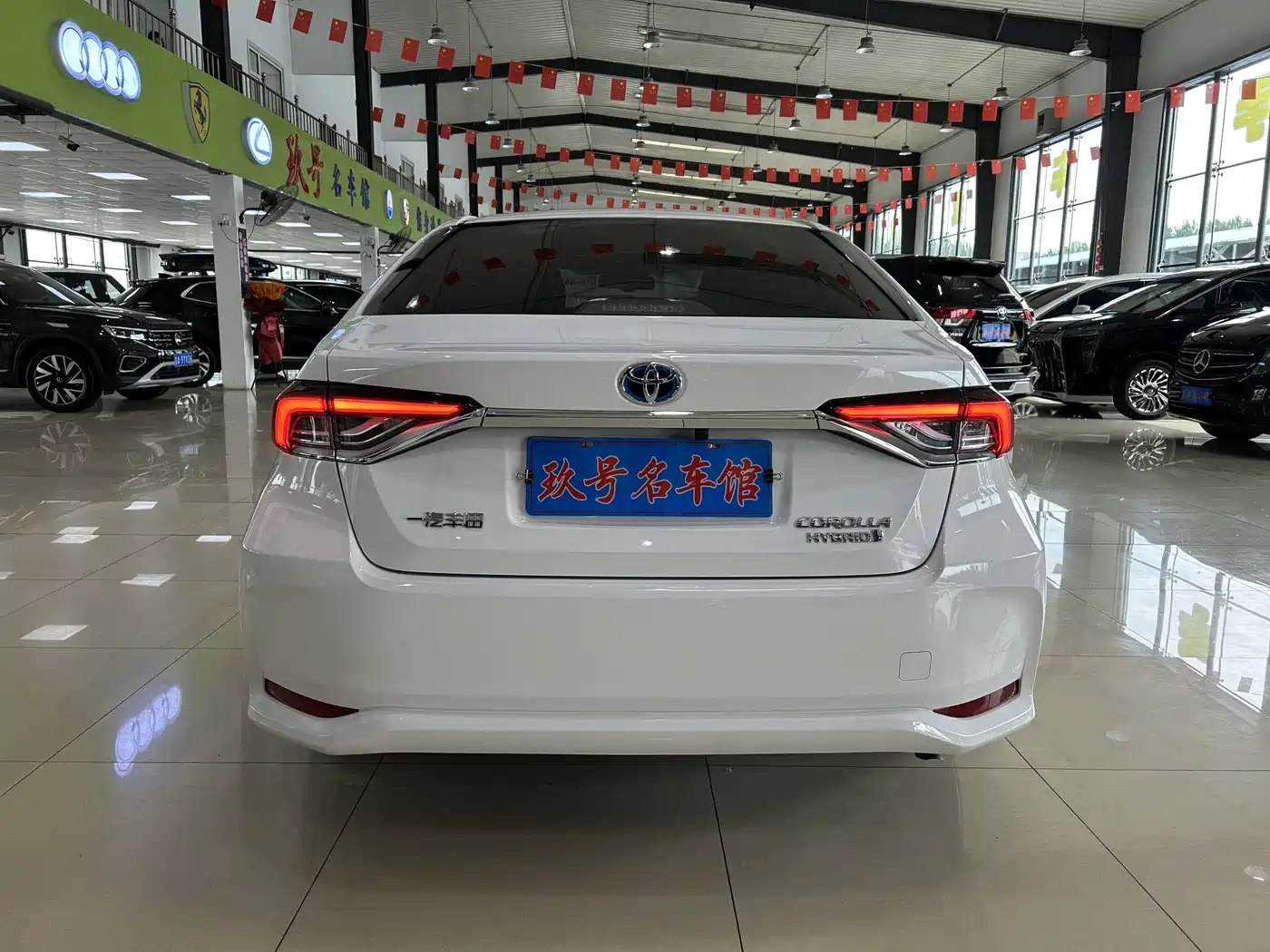 Toyota Corolla 2023 1.8L Smart Hybrid Dual Engine Pioneer Edition фото 13