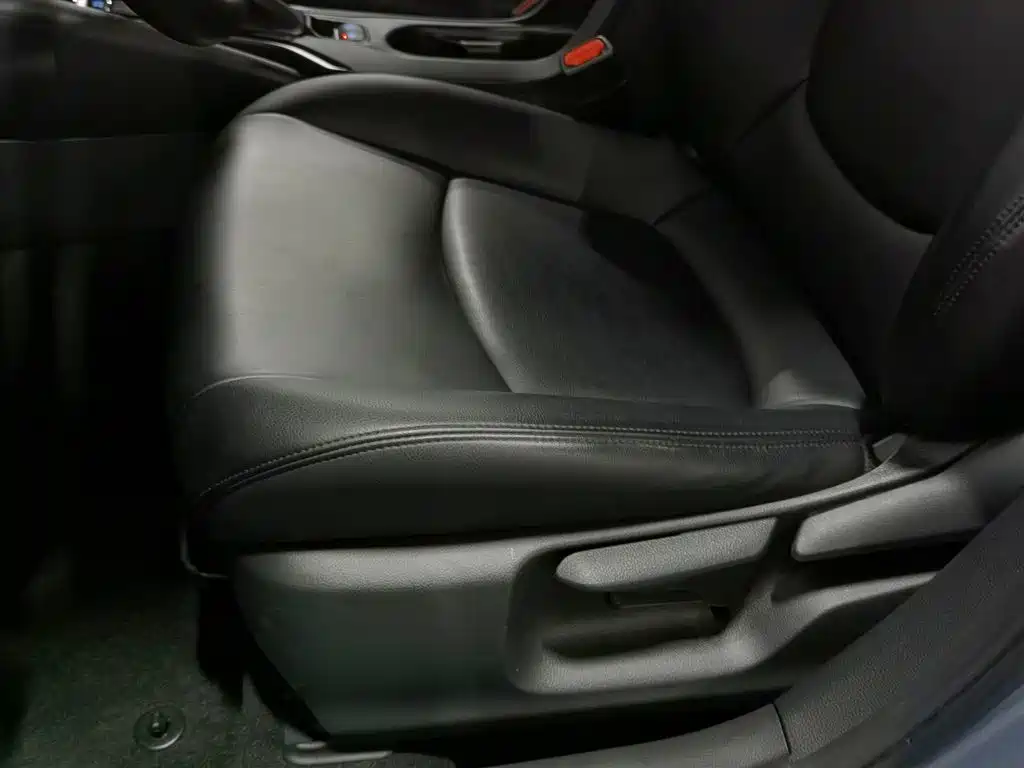 Toyota Corolla 2021 Hybrid 1.8L E-CVT Elite Edition фото 20