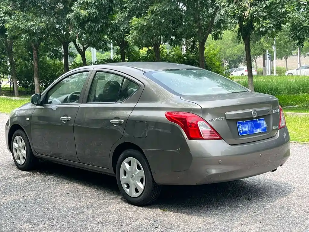 Nissan Sunny 2013 2011 1.5XE CVT Comfort Edition